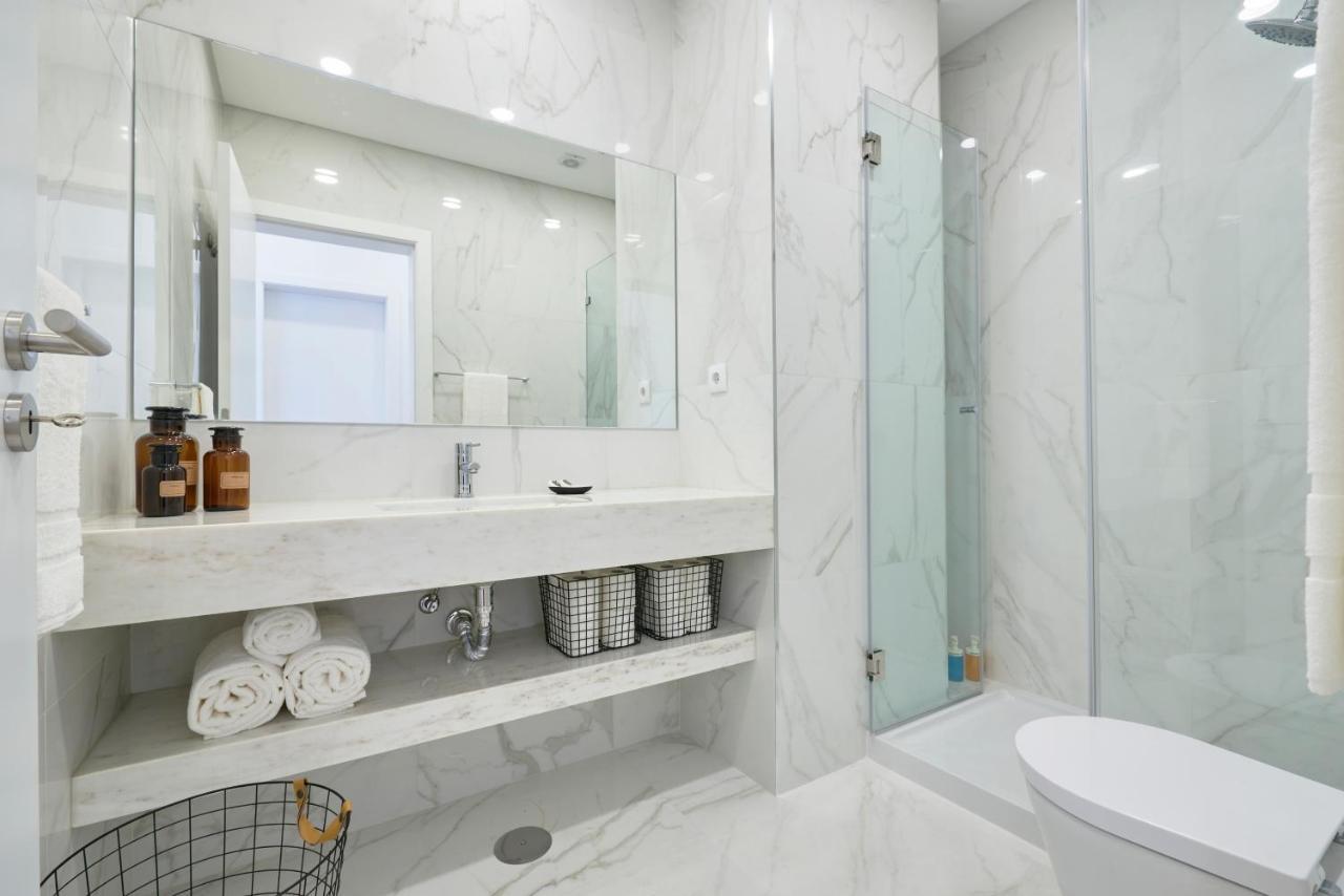 Deluxe Apt At Amazing Prime Location, By Timecooler Lisbon Bagian luar foto