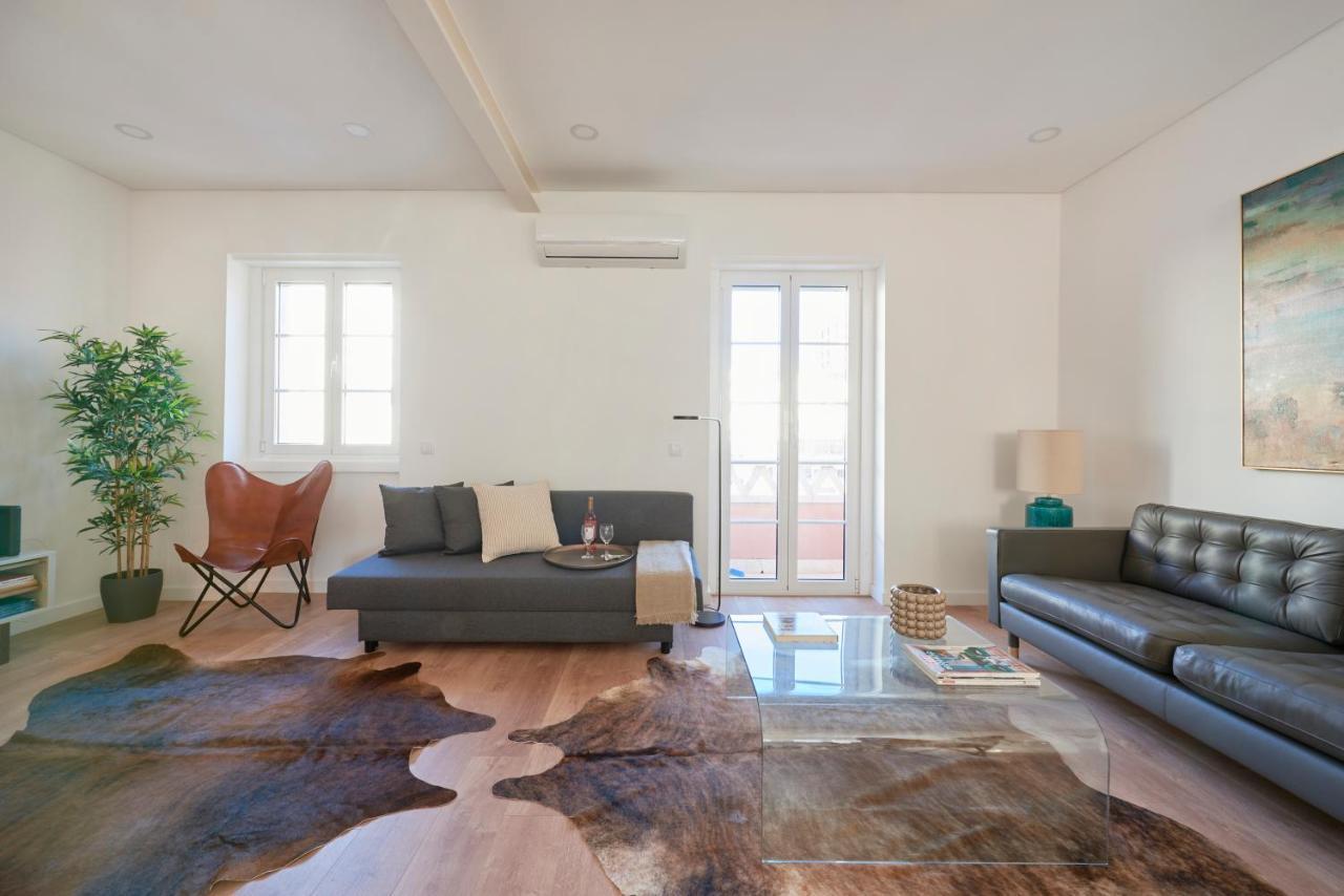 Deluxe Apt At Amazing Prime Location, By Timecooler Lisbon Bagian luar foto