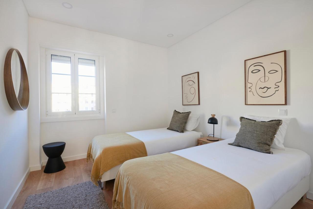 Deluxe Apt At Amazing Prime Location, By Timecooler Lisbon Bagian luar foto